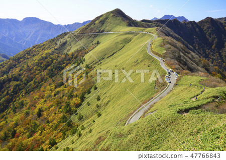 UFO line of autumn leaves and distant view of Ishizusan UFO line of autumn leaves and distant view of Ishizusan 47766843