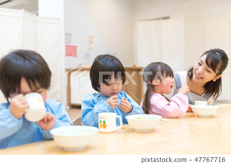 Nursery school, kindergarten, infant, snacks, eat 47767716