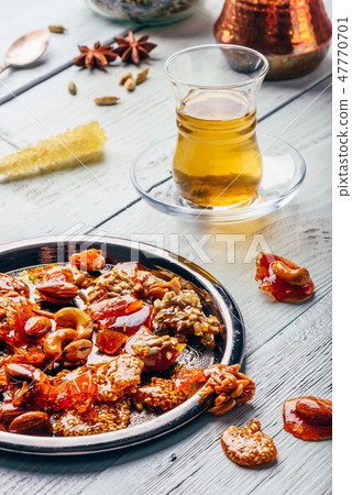 Tea in armudu with oriental delights 47770701