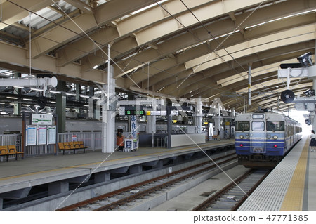 Echigo line 115 series near the end (3rd Niigata color) 47771385
