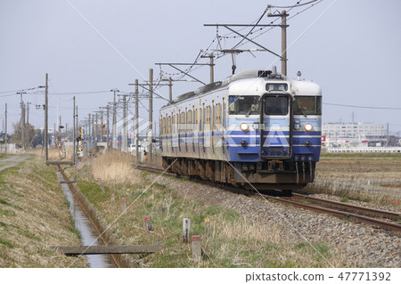 Echigo Line 115 series (Miyoshi Niigata color) 47771392
