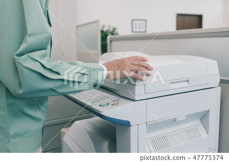 hand, office, offices 47775374