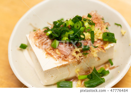 cold tofu 47776484