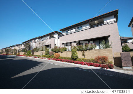 沒有電線的街道 沒有電線的街道 47783854