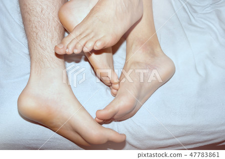 Couple on the bed. Love and relationships 47783861