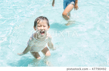 Water Playing Children Water Playing Children 47790492
