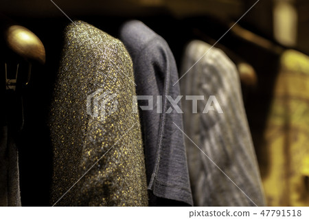 衣服時尚百貨公司聖誕節情人節她男朋友禮物華麗壁櫥 47791518