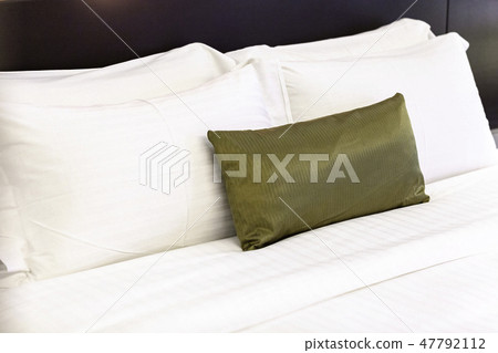 Shower Bath Towel Affinities Hotel Budget Travel Lifestyle Gorgeous Health Tourism 47792112