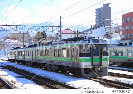 721 series train F - 2 organization · Otaru station 721 series train F - 2 organization · Otaru station 47793677