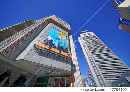 Looking at Tokyo cityscape landscape Korakuen station and Bunkyo Ward Office in Japan Looking at Tokyo cityscape landscape Korakuen station and Bunkyo Ward Office in Japan 47794103