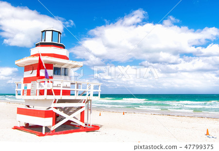 Lifeguard house in Miami beach 47799375