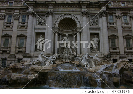Italy Trevi fountain in winter 47803926