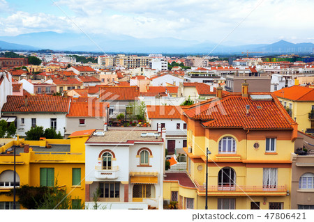 Red roofs of Perpignan 47806421