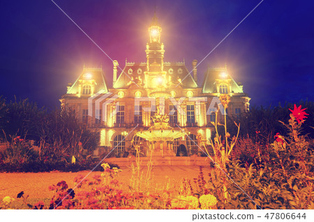 Limoges City Hall in twilight Limoges City Hall in twilight 47806644