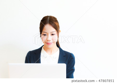 Women working PC Women working PC 47807851