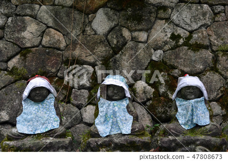 The statues of Baby Buddha The statues of Baby Buddha 47808673