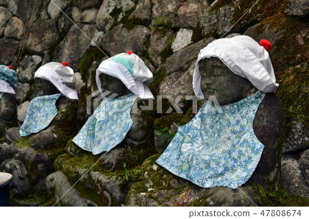 The statues of Baby Buddha The statues of Baby Buddha 47808674