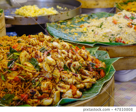 Thai seafood noodle 47810808