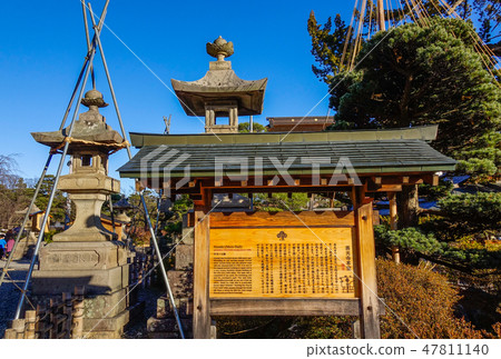 People praying at Zenkoji Temple People praying at Zenkoji Temple 47811140