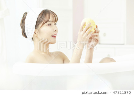 年輕女子，浴，淋浴，浴室 47811870