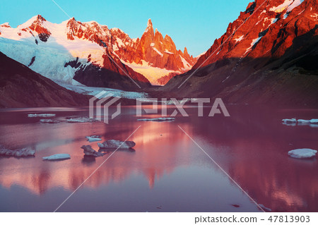 Cerro Torre 47813903