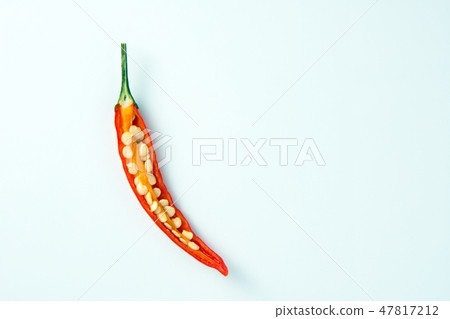 Red hot pepper longitudinal section Red hot pepper longitudinal section 47817212