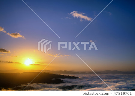 雲海和日出 雲海和日出 47819761