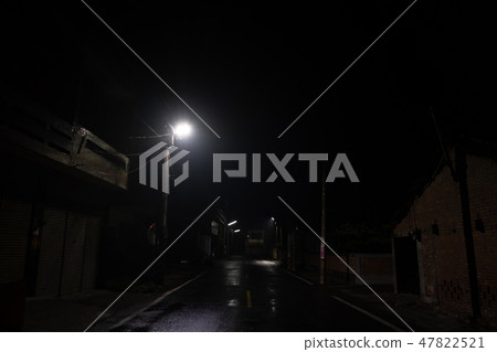 深夜村莊的街道 深夜村莊的街道 47822521