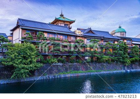 [Ito City, Shizuoka Prefecture] The flow of lanterns near the Tokaikan 47823213