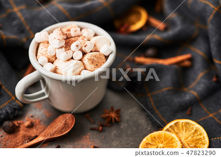 Hot cocoa drink with marshmallows in retro mug Hot cocoa drink with marshmallows in retro mug 47823290