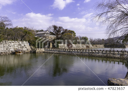 岡山岡山城堡Owse公園公園石垣和護城河 47823637