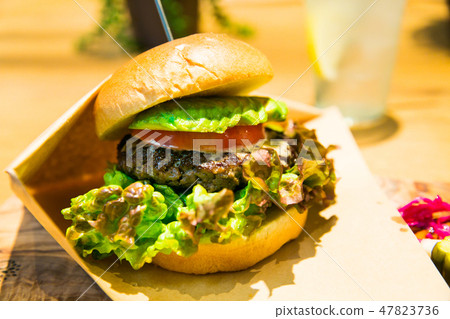 Cafe's big hamburgers Cafe's big hamburgers 47823736