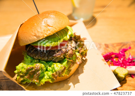 Cafe's big hamburgers Cafe's big hamburgers 47823737