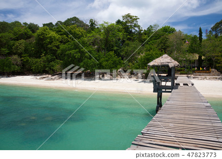 Little bridge 47823773