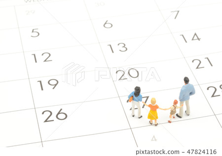 Calendar and family Calendar and family 47824116