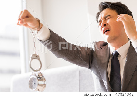 商人超時工作束縛 47824342