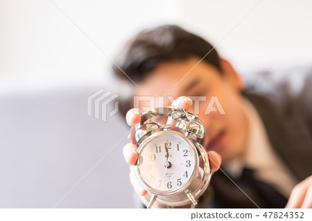 商人超時工作束縛 47824352