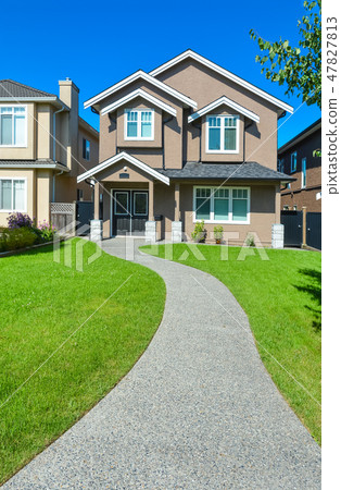 New small family house with concrete pathway in Vancouver, British Columbia 47827813