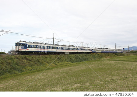 Hakushin Line/Uetsu Main Line Series 115 (Niigata-Shibata-Murakami) 47830104