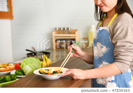 烹飪廚房女人服務 47830163