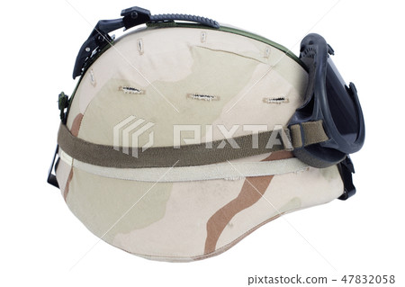 US army kevlar helmet with goggles 47832058