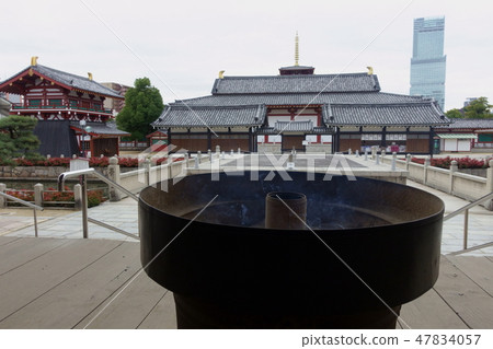 在大阪，太鼓塔，石頭舞台，阿倍野Harukasu，可以看到Shitennoji寺的熏香爐和Rokkasou神的風景 47834057