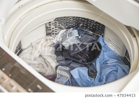 [Fully automatic washing machine washing] 47834415