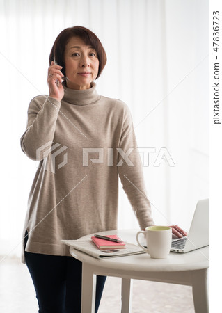 Middle senior woman Middle senior woman 47836723