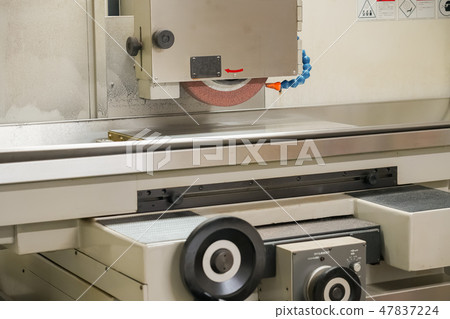 Polishing machine Polishing machine 47837224