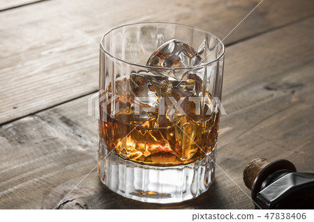 whisky 47838406