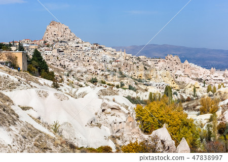 Uchisar岩石堡壘和街道的看法 47838997