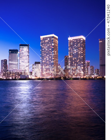 Tower apartment street in the Tokyo coastal area 47841240