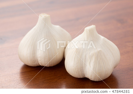 Garlic 47844281