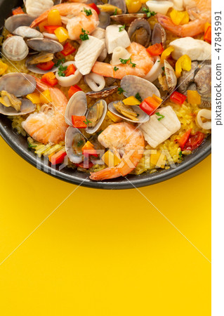 paella  47845991